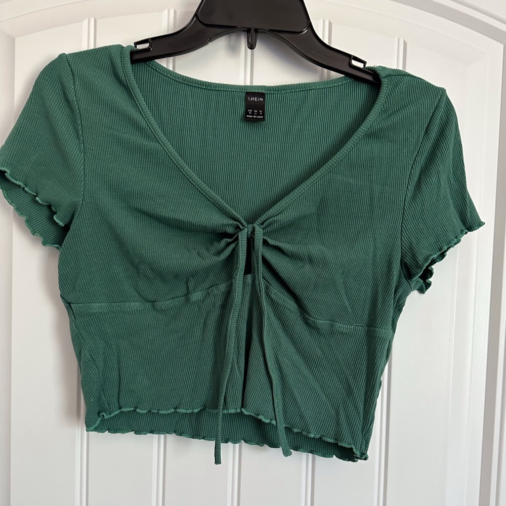SHEIN Tie front crop top-XL